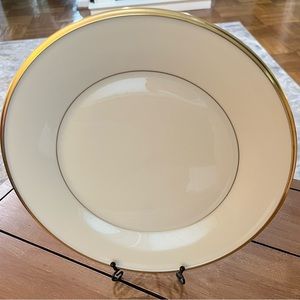 Lenox Enternal Fine China Dinner Plates. Condition: Mint